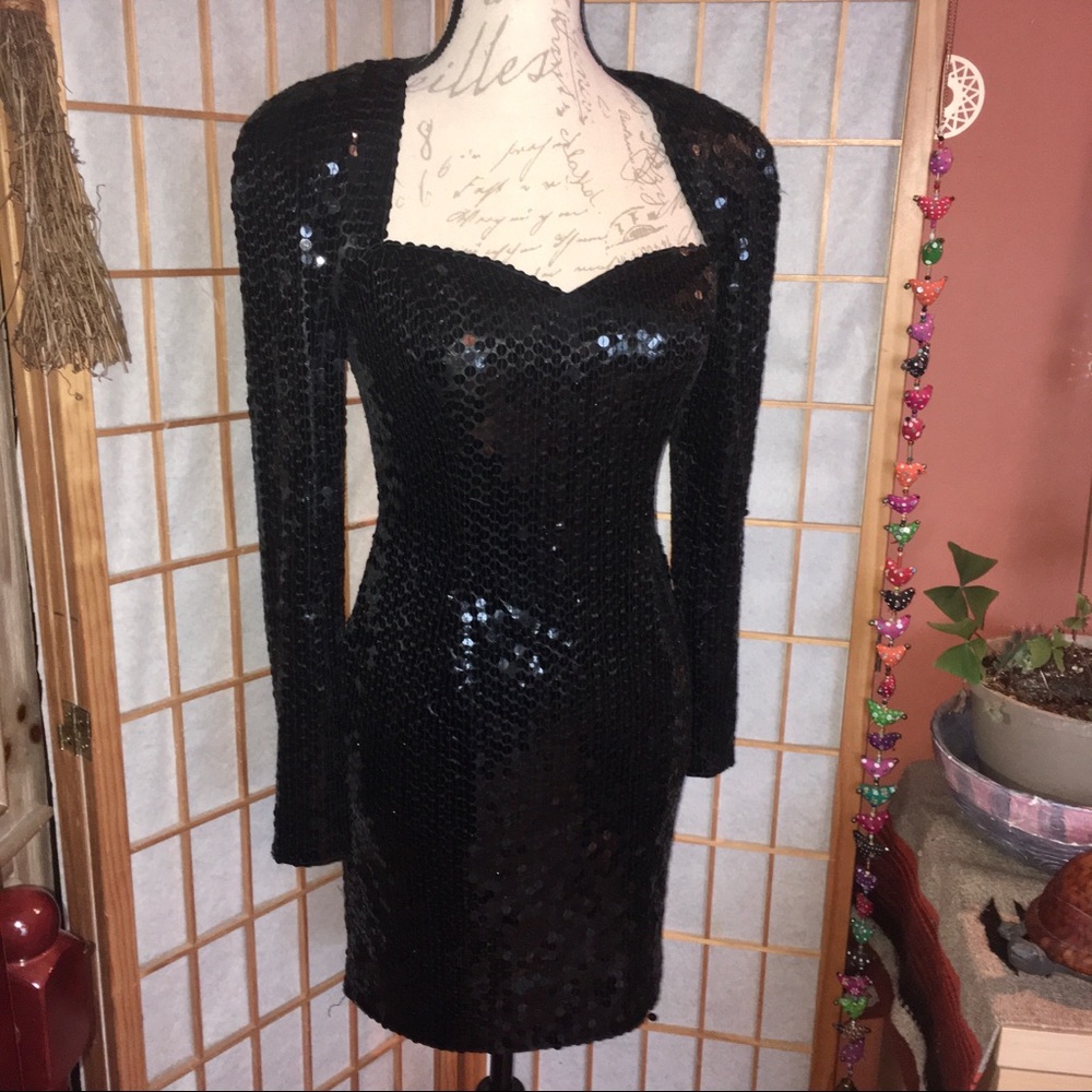 *SOLD* Vintage 80s Long Sleeve Sequin Little Black Dress - Picture 3 of 11